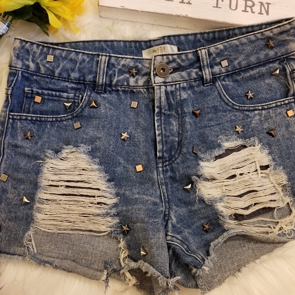 Love Fire ❤ High Ripped Distressed Studded Shorts - Picture 1 of 6